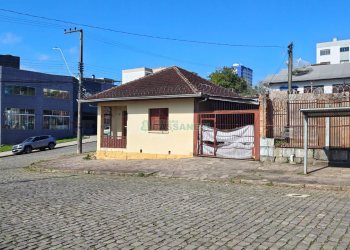 Casa com 76m², 3 dormitórios, 1 vaga, no bairro Marechal Floriano em Caxias do Sul para Comprar