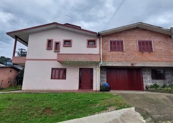 Casa com 130m², 2 dormitórios, 4 vagas, no bairro São Cristóvão em Caxias do Sul para Alugar