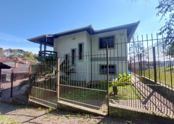 Casa Mobiliada com 115m², 3 dormitórios, 3 vagas, no bairro São Virgílio em Caxias do Sul para Alugar