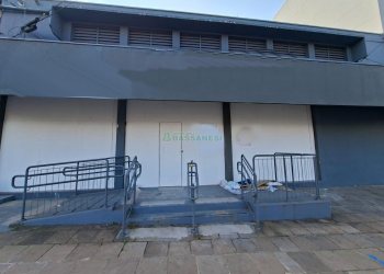 Loja com 519m², no bairro Madureira em Caxias do Sul para Alugar