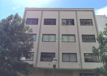 Sala com 55m², no bairro Centro em Caxias do Sul para Alugar ou Comprar