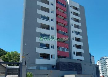 Apartamento com 50m², 1 dormitório, 1 vaga, no bairro Lourdes em Caxias do Sul para Comprar