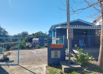 Casa Mobiliada com 65m², 2 dormitórios, 1 vaga, no bairro Cidade Nova em Caxias do Sul para Alugar