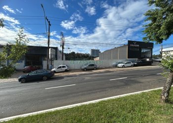 Loja com 1800m², no bairro Universitário em Caxias do Sul para Alugar