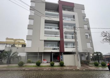 Apto Mobiliado com 65m², 2 dormitórios, 2 vagas, no bairro Cruzeiro em Caxias do Sul para Alugar