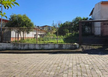 Terreno, no bairro Desvio Rizzo em Caxias do Sul para Comprar