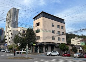 Apartamento com 110m², 3 dormitórios, no bairro Centro em Caxias do Sul para Alugar