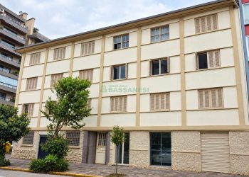 Apartamento com 110m², 3 dormitórios, 2 vagas, no bairro Centro em Caxias do Sul para Alugar