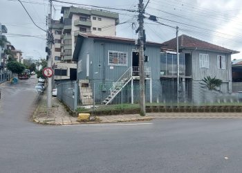 Casa Mobiliada com 90m², 2 dormitórios, no bairro Santa Catarina em Caxias do Sul para Alugar