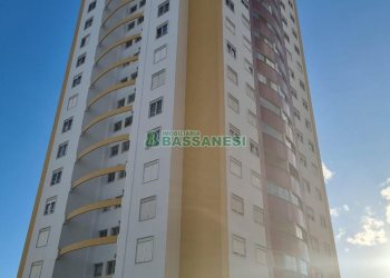 Apartamento com 94m², 3 dormitórios, 2 vagas, no bairro Rio Branco em Caxias do Sul para Comprar
