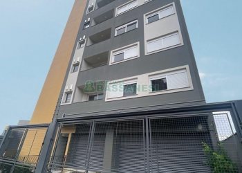 Apartamento com 58m², 2 dormitórios, 1 vaga, no bairro Rio Branco em Caxias do Sul para Comprar