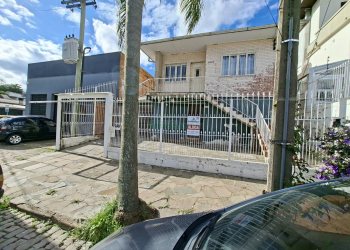 Casa com 56m², 3 dormitórios, 1 vaga, no bairro Cristo Redentor em Caxias do Sul para Alugar
