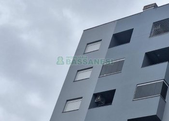 Apartamento com 60m², 2 dormitórios, 1 vaga, no bairro Colina Sorriso em Caxias do Sul para Alugar