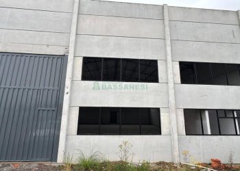 Pavilhão com 300m², no bairro Jardim das Hortências em Caxias do Sul para Alugar