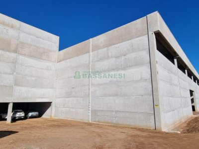 Pavilhão para alugar com 5000m², Forqueta em Caxias do Sul