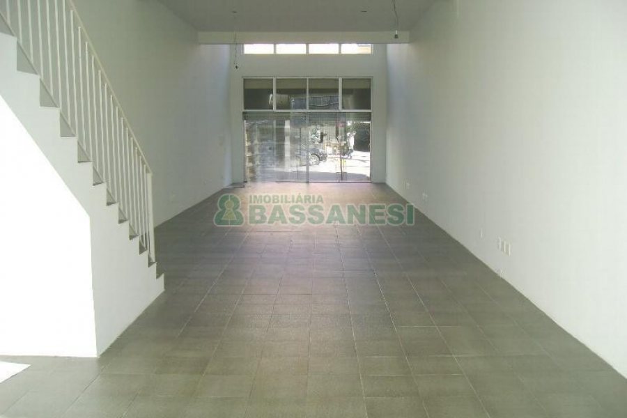 Loja com 120m², no bairro Centro em Caxias do Sul para Alugar
