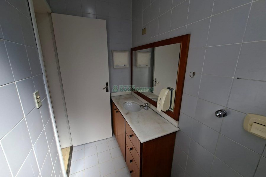 Sala, no bairro Centro em Caxias do Sul para Alugar