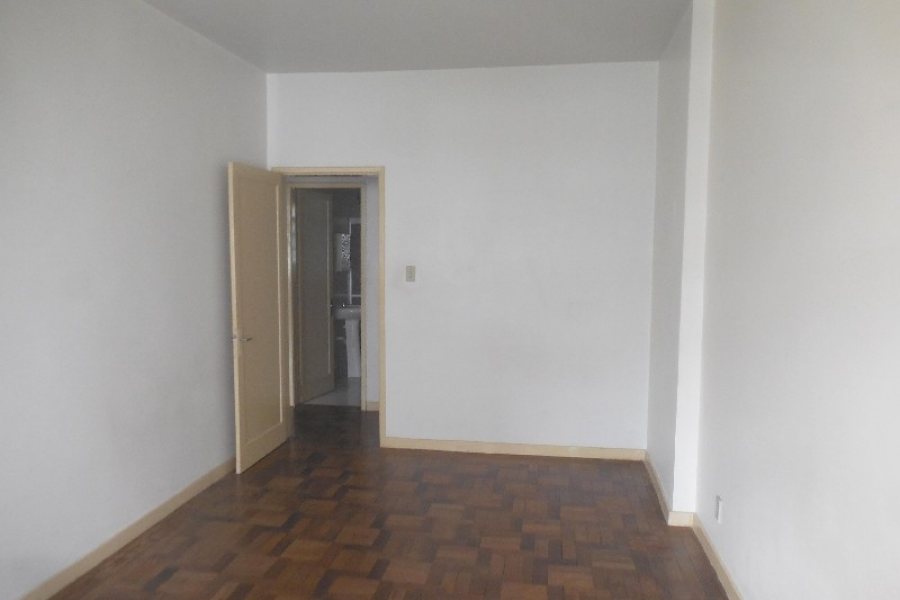 Apartamento com 114m², 3 dormitórios, no bairro São Pelegrino em Caxias do Sul para Comprar