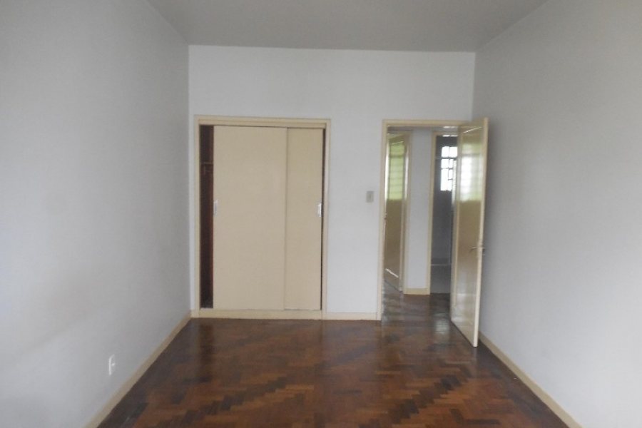Apartamento com 114m², 3 dormitórios, no bairro São Pelegrino em Caxias do Sul para Comprar