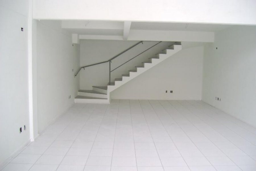 Loja com 90m², no bairro São Pelegrino em Caxias do Sul para Alugar