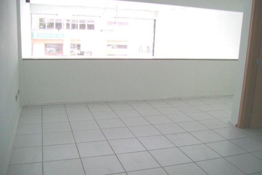 Loja com 90m², no bairro São Pelegrino em Caxias do Sul para Alugar