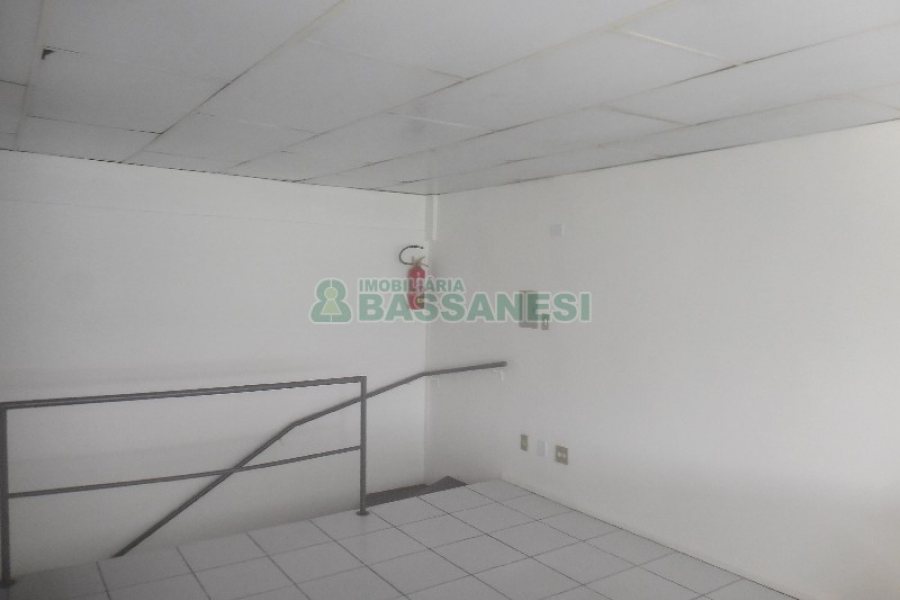Loja com 99m², no bairro São Pelegrino em Caxias do Sul para Alugar