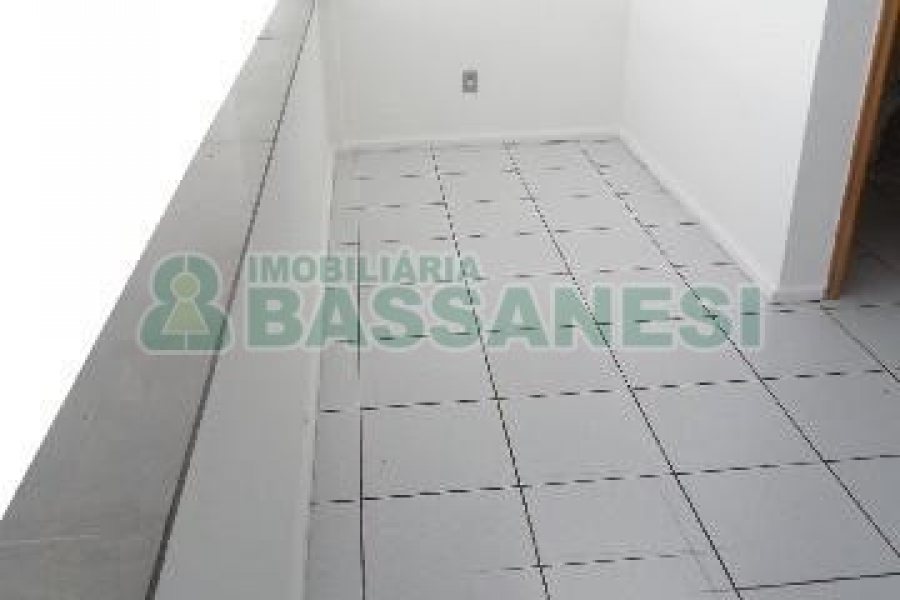 Loja com 99m², no bairro São Pelegrino em Caxias do Sul para Alugar
