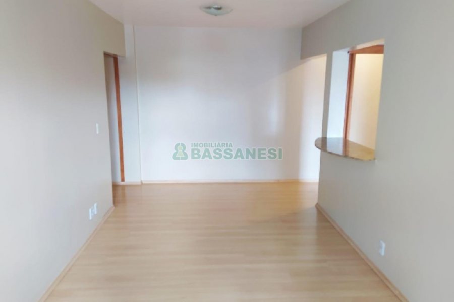 Apartamento com 72m², 2 dormitórios, 1 vaga, no bairro Lourdes em Caxias do Sul para Alugar