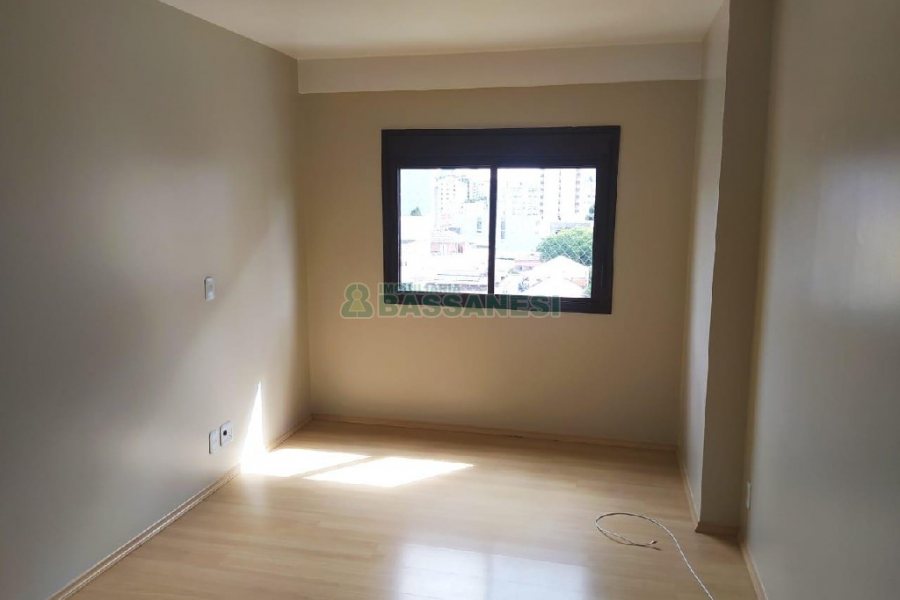 Apartamento com 72m², 2 dormitórios, 1 vaga, no bairro Lourdes em Caxias do Sul para Alugar