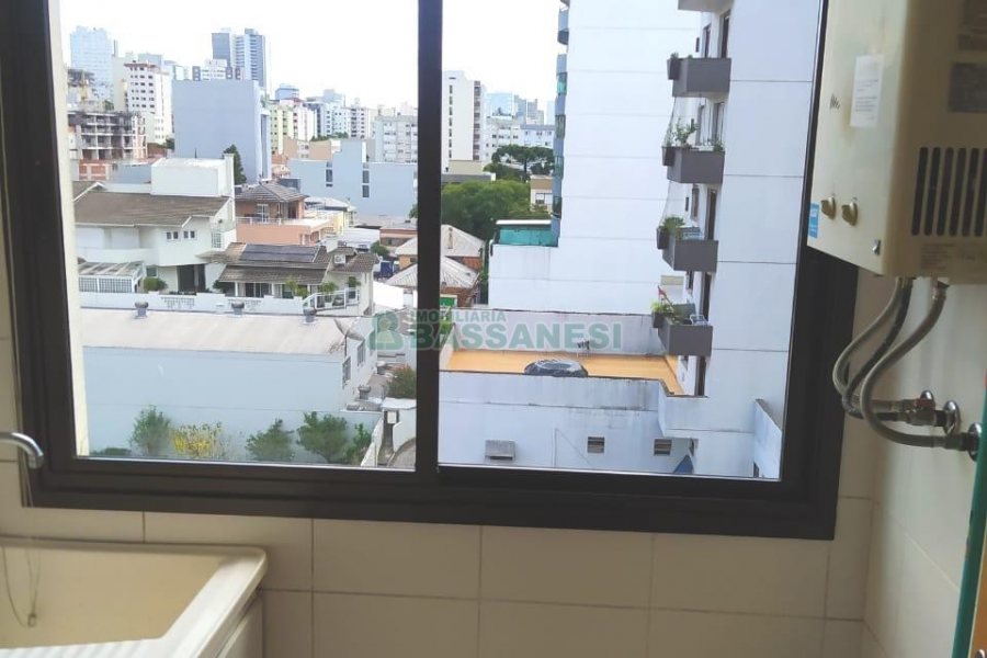 Apartamento com 72m², 2 dormitórios, 1 vaga, no bairro Lourdes em Caxias do Sul para Alugar