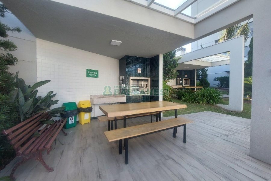 Apto Mobiliado com 58m², 3 dormitórios, 2 vagas, no bairro Lourdes em Caxias do Sul para Alugar