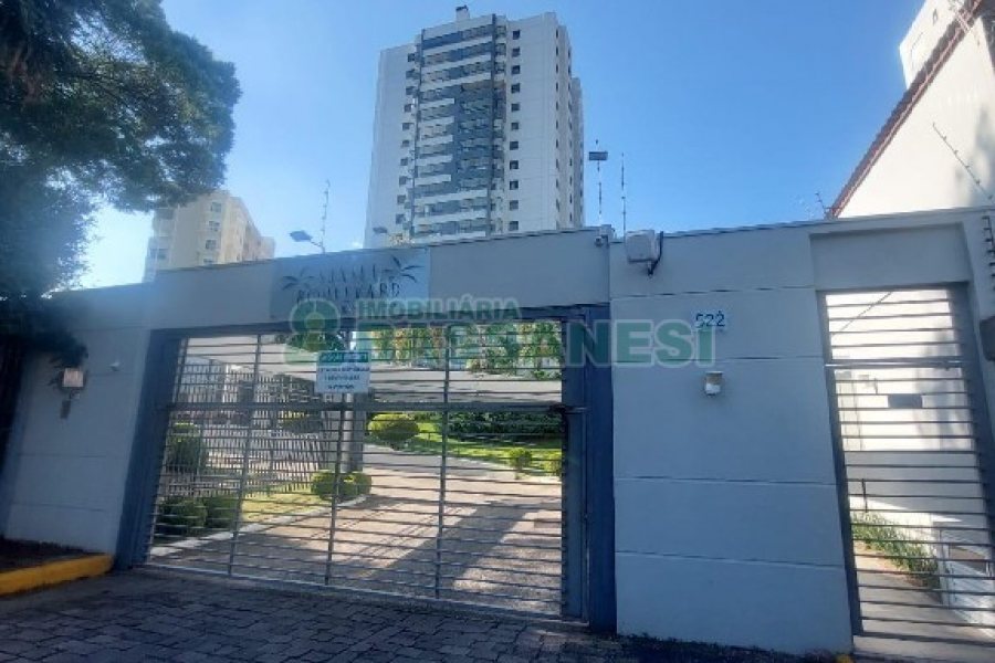 Apto Mobiliado com 58m², 3 dormitórios, 2 vagas, no bairro Lourdes em Caxias do Sul para Alugar