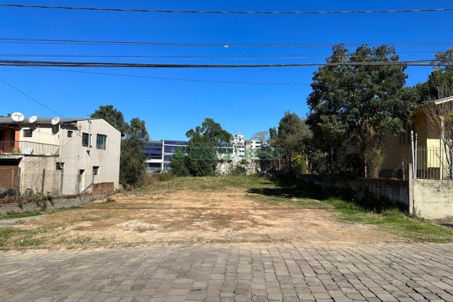 Terreno com 348m², no bairro De Lazzer em Caxias do Sul para Comprar
