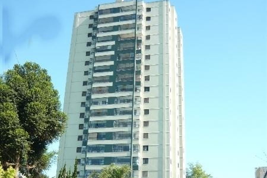 Apartamento com 130m², 3 dormitórios, 2 vagas, no bairro Lourdes em Caxias do Sul para Alugar