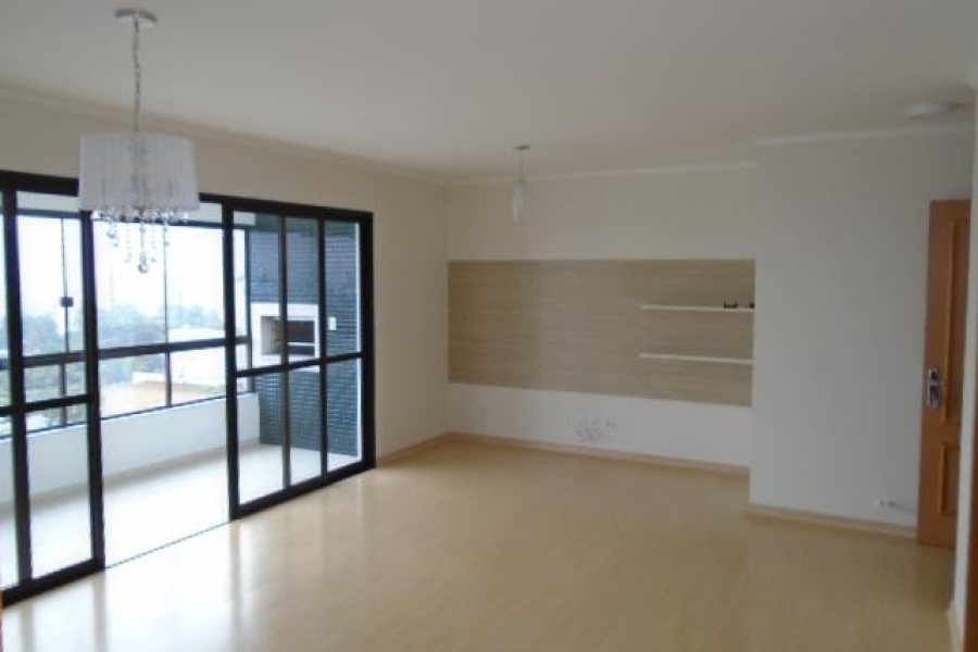 Apartamento com 130m², 3 dormitórios, 2 vagas, no bairro Lourdes em Caxias do Sul para Alugar