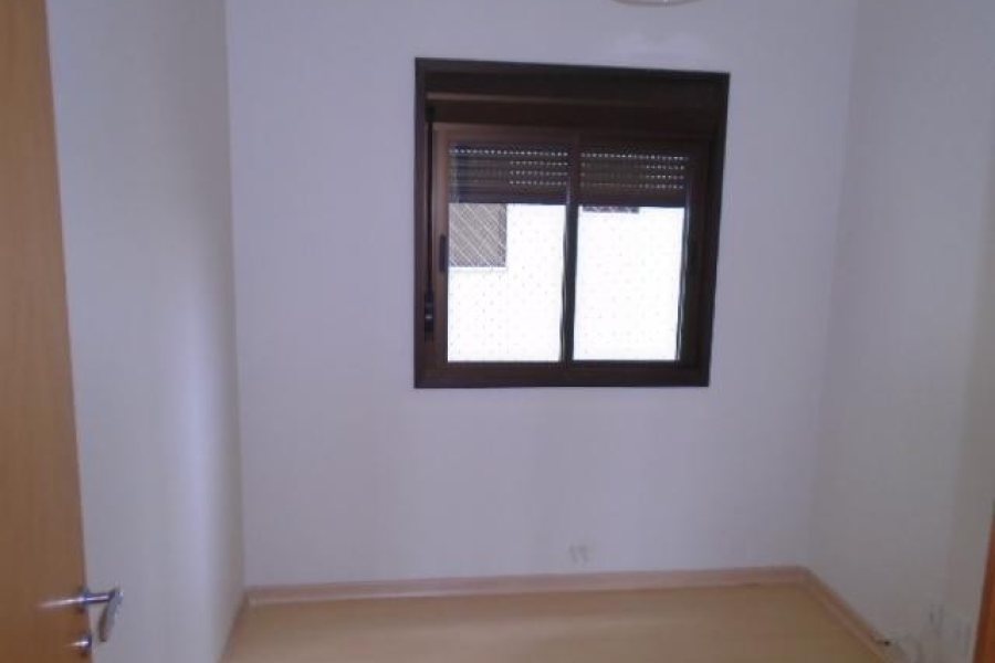 Apartamento com 130m², 3 dormitórios, 2 vagas, no bairro Lourdes em Caxias do Sul para Alugar