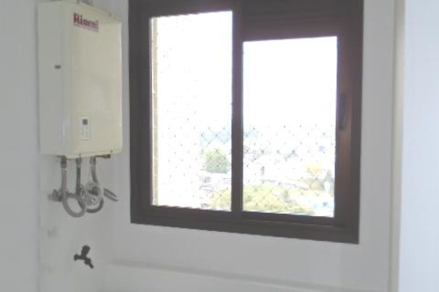 Apartamento com 130m², 3 dormitórios, 2 vagas, no bairro Lourdes em Caxias do Sul para Alugar