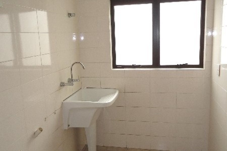 Apartamento com 130m², 3 dormitórios, 2 vagas, no bairro Centro em Caxias do Sul para Alugar