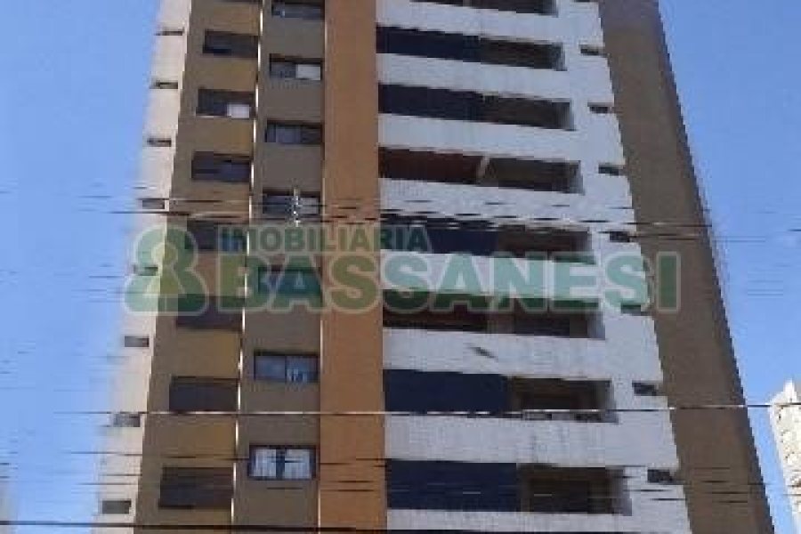Apartamento com 50m², 1 dormitório, 1 vaga, no bairro Lourdes em Caxias do Sul para Comprar