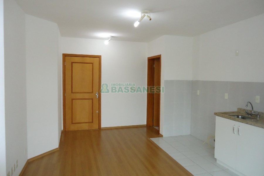 Apartamento com 50m², 1 dormitório, 1 vaga, no bairro Lourdes em Caxias do Sul para Comprar