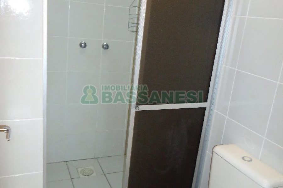 Apartamento com 50m², 1 dormitório, 1 vaga, no bairro Lourdes em Caxias do Sul para Comprar