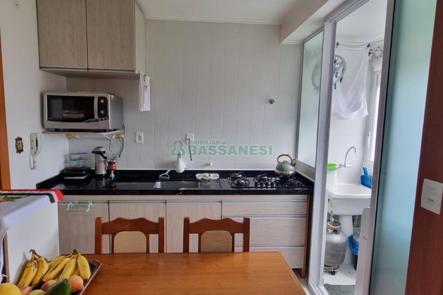 Apartamento com 57m², 2 dormitórios, 1 vaga, no bairro Jardim América em Caxias do Sul para Comprar