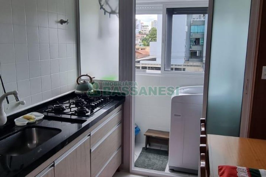 Apartamento com 57m², 2 dormitórios, 1 vaga, no bairro Jardim América em Caxias do Sul para Comprar