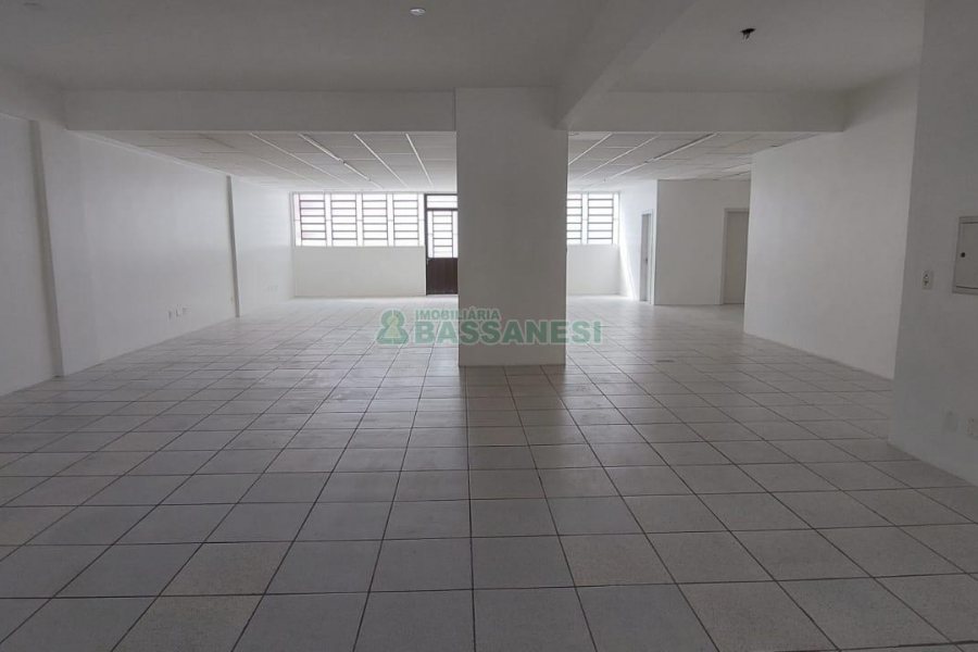 Loja com 230m², no bairro Centro em Caxias do Sul para Alugar