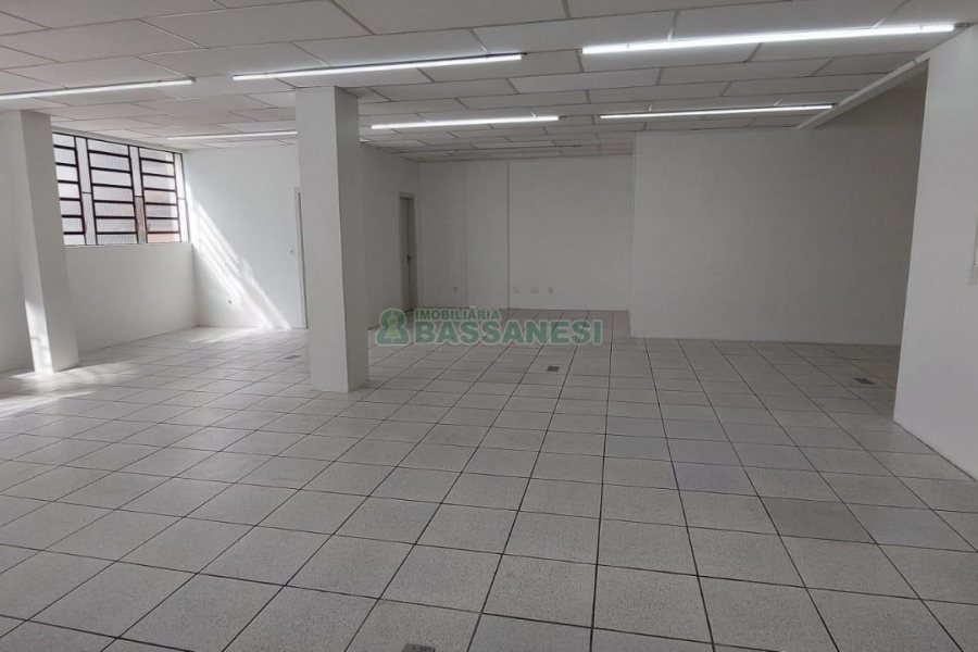 Loja com 230m², no bairro Centro em Caxias do Sul para Alugar
