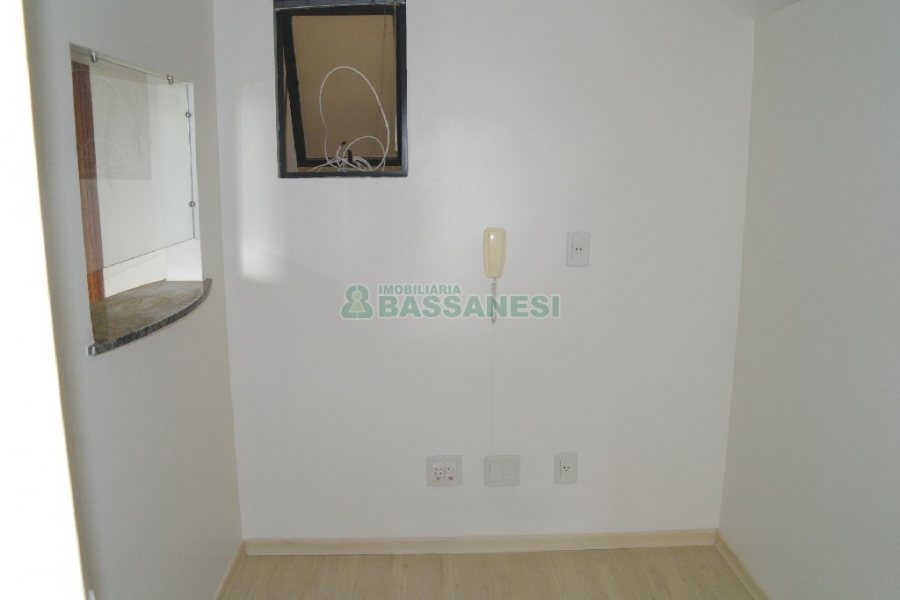 Sala com 60m², no bairro Centro em Caxias do Sul para Alugar