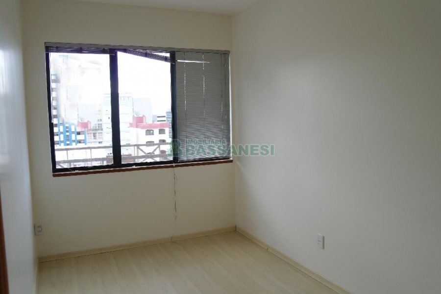Sala com 60m², no bairro Centro em Caxias do Sul para Alugar