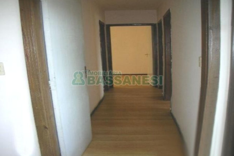 Apartamento com 113m², 3 dormitórios, 1 vaga, no bairro São José em Caxias do Sul para Comprar