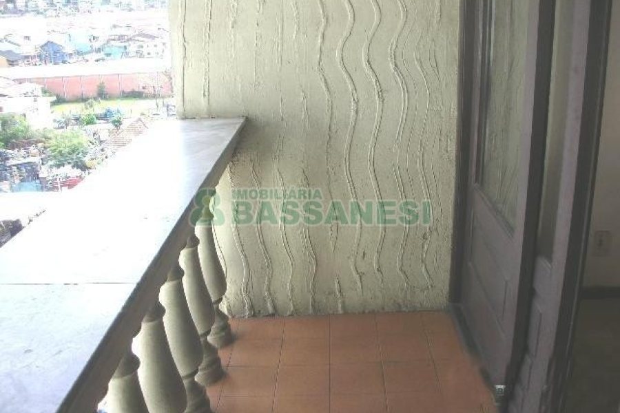 Apartamento com 113m², 3 dormitórios, 1 vaga, no bairro São José em Caxias do Sul para Comprar