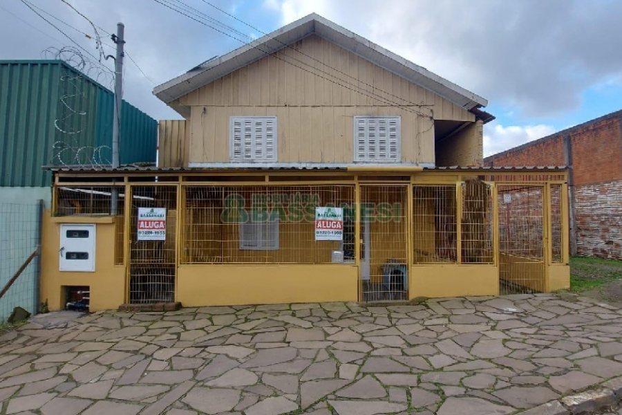 Casa com 50m², 1 dormitório, no bairro Sagrada Família em Caxias do Sul para Alugar